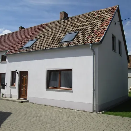 Pfeiffer's Ferienwohnung Oberlausitz Apartamento